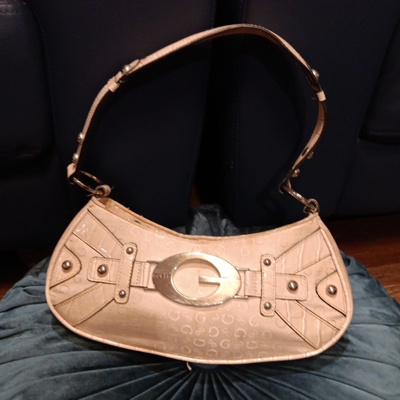 Vintage Y2k Guess Cream Shoulder Bag with Gold Accents With Small Wallet - Picture 6 of 10